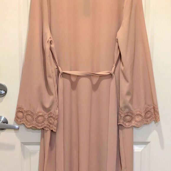 NWT Revamped M Women's Tan Kimono with Lace Cuffed Sleeves - Picture 2 of 6